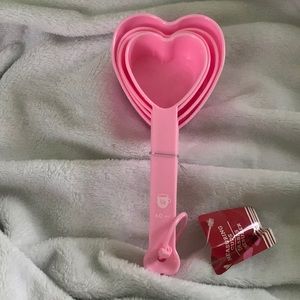 PINK HEART MEASURING CUPS